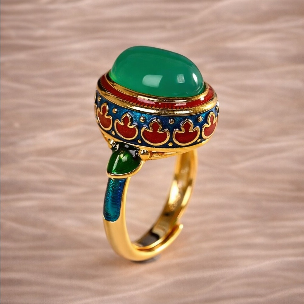 Vintage Green Ethnic Vibrant Gold Ring - Picture 1 of 6